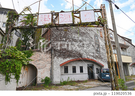 昭和な雰囲気のさびれた通り【栃木県足利市】 119020536