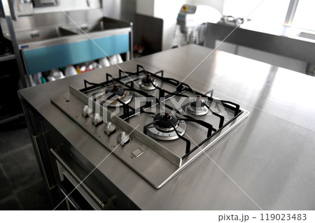 飲食店のキッチン(厨房)のコンロイメージ 飲食店のキッチン(厨房)のコンロイメージ 119023483