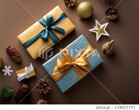 俯瞰でみたクリスマスプレゼント 119025751