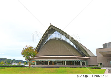 福井県福井市、ハーモニーホールふくいの風景 119026458