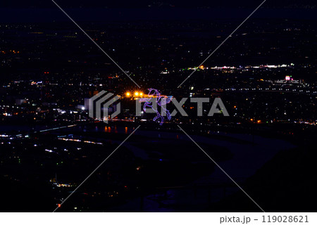 絶景の夜空に映える都市景観風景と夜花火「八代全国花火競技大会(さかもと八竜天文台)」(八代市坂本町) 119028621