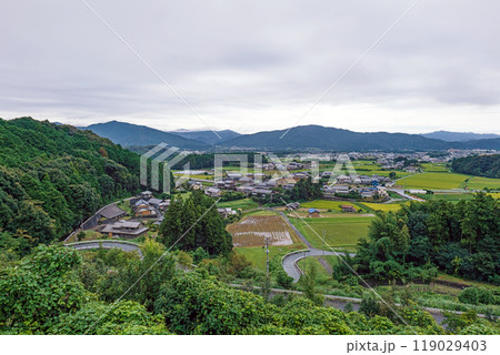 長篠設楽原の戦い決戦地 織田信長戦地本陣跡から設楽原を望む 長篠設楽原の戦い決戦地 織田信長戦地本陣跡から設楽原を望む 119029403