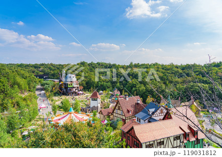 愛・地球博記念公園、「魔女の谷のみえる展望台」からの風景〈愛知県長久手市〉 119031812