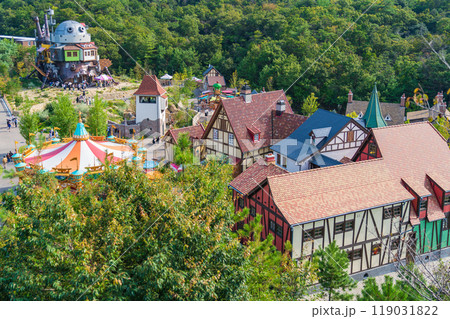 愛・地球博記念公園、「魔女の谷のみえる展望台」からの風景〈愛知県長久手市〉 119031822