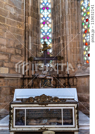Inside the church of Our Lady of the Victory Monastery at Batalh 119032141