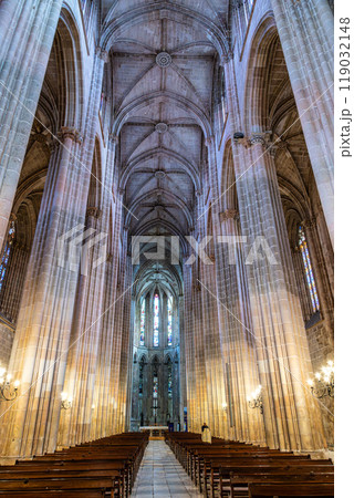 Inside the church of Our Lady of the Victory Monastery at Batalh 119032148