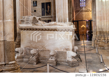 Batalha, Portugal - Mar 07, 2024: Inside the church of the Monastery of Our Lady of the Victory at Batalha, Portugal Batalha, Portugal - Mar 07, 2024: Inside the church of the Monastery of Our Lady of the Victory at Batalha, Portugal 119032156