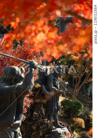 建長寺 半僧坊の紅葉と天狗(神奈川県鎌倉市) 建長寺 半僧坊の紅葉と天狗(神奈川県鎌倉市) 119032864