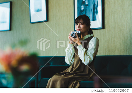 カメラ女子 119032907