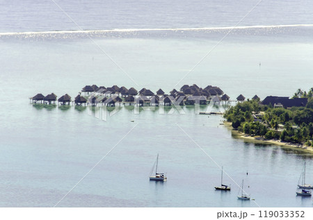 Overwater bungalows, French Polynesia 119033352