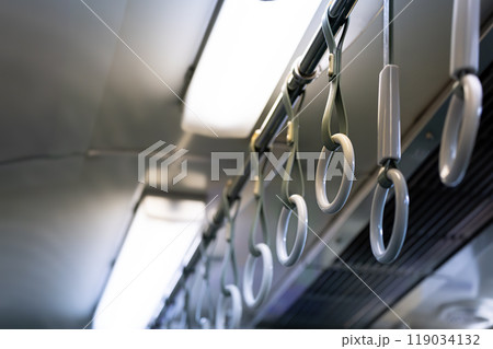 電車のつり革 電車のつり革 119034132