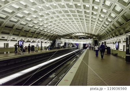 Metro Center subway station in Washington DC, USA 119036560
