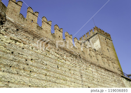 View of Castelvecchio Scaliger Castle in Verona, Italy 119036893