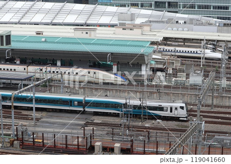 KITTEガーデンから眺める東京駅丸の内の風景 119041660