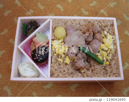 大館駅 駅弁 鶏めし 119041695