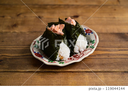 秋鮭のおにぎり 秋鮭のおにぎり 119044144