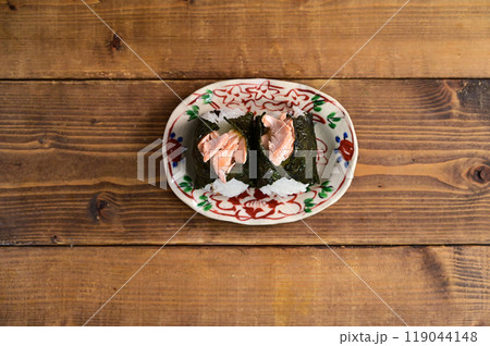 秋鮭のおにぎり 119044148