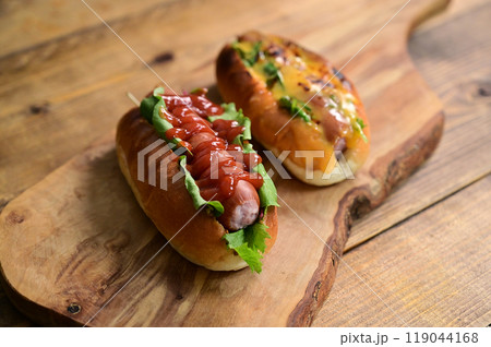 ホットドックとチーズドック ホットドックとチーズドック 119044168
