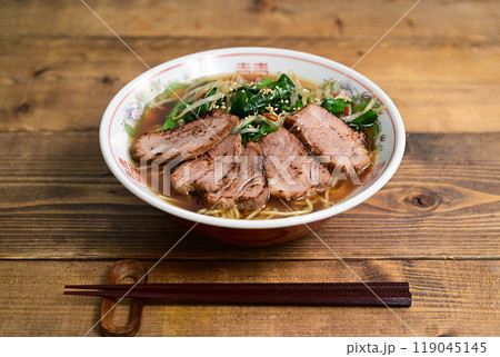 ニラもやしチャーシュー麵 119045145