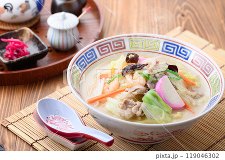 具材たっぷりの ちゃんぽん 119046302