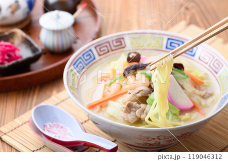 具材たっぷりの ちゃんぽん 119046312