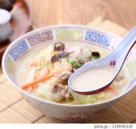 具材たっぷりの ちゃんぽん 119046316