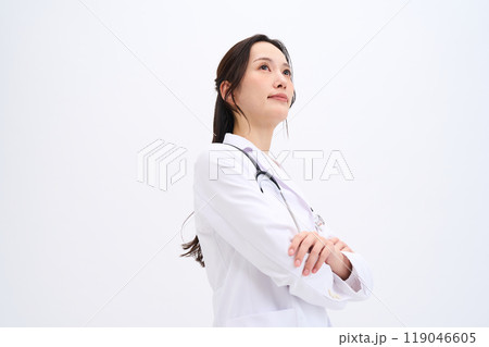 女医 医療従事者 医者 ドクター 薬剤師 看護師 女医 医療従事者 医者 ドクター 薬剤師 看護師 119046605