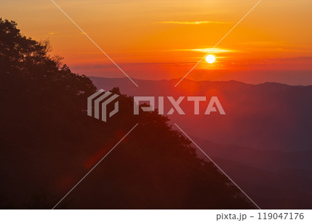 赤城山・鳥居峠からの夜明け 赤城山・鳥居峠からの夜明け 119047176