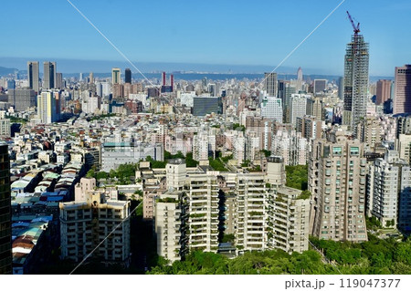 都市の風景「象山からの台北市街地を臨む」 都市の風景「象山からの台北市街地を臨む」 119047377