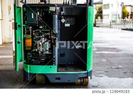 リーチ式フォークリフト　年次点検 119049183