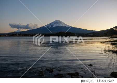 河口湖の富士山夕景 河口湖の富士山夕景 119051587