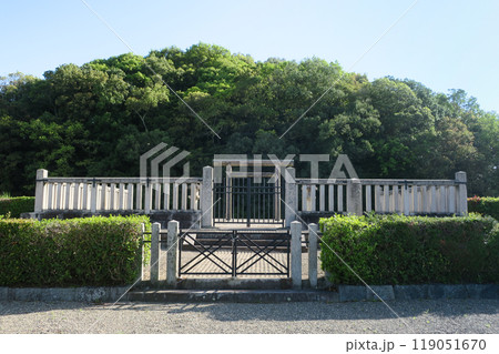 奈良・鳥屋ミサンザイ古墳（宣化天皇陵） 119051670