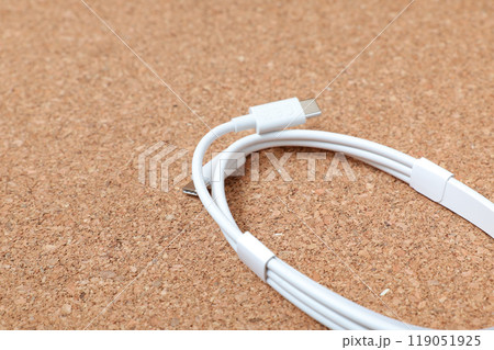 ケーブル,USBケーブル,USB,充電、給電、電源、OA機器,デジタル,パソコン,ビジネス, 接続 119051925