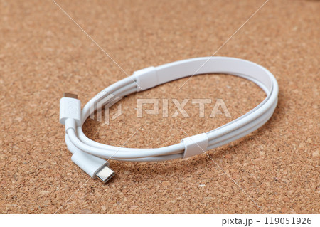 ケーブル,USBケーブル,USB,充電、給電、電源、OA機器,デジタル,パソコン,ビジネス, 接続 119051926