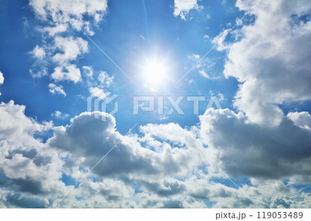 夏の青空と雲　そして太陽 119053489