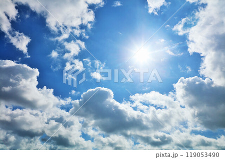 夏の青空と雲　そして太陽 119053490