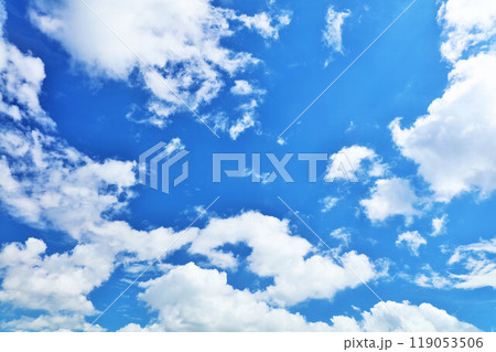 夏の青空と雲 夏の青空と雲 119053506