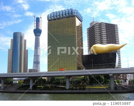 2010.9.26 本所 浅草 アサヒビール本社 墨田区役所 工事中の東京スカイツリー 119053897