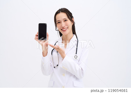 オンライン診療 女医 医療従事者 医者 ドクター 薬剤師 看護師 オンライン診療 女医 医療従事者 医者 ドクター 薬剤師 看護師 119054081