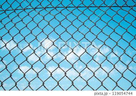 金網と空 金網と空 119054744