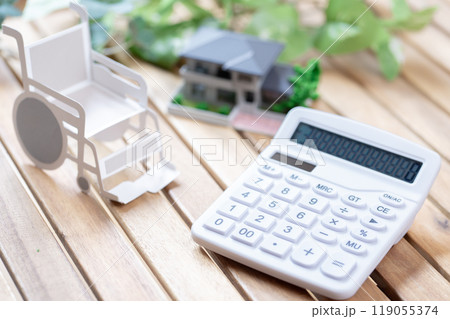 介護リフォームイメージ　バリアフリー　補助金　費用 119055374