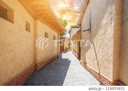 view of the narrow street of the ancient Arab city. 119055651