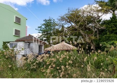 金城哲夫資料館 書斎 ウルトラマン 松風園 沖縄県南風原町津嘉山 119055926