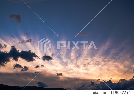 秋の夕暮れ 空模様 秋の夕暮れ 空模様 119057254