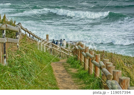 霧多布岬の先端までの径 119057394