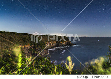 城ヶ島公園・ウミウ展望台から見る満天の星空【神奈川県・三浦市】 119058523