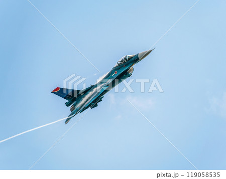 上昇するF-2戦闘機 上昇するF-2戦闘機 119058535