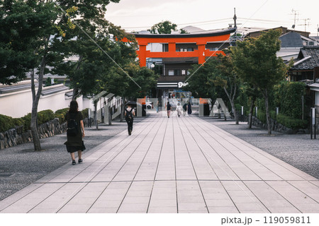 [京都]大鳥居が印象的な世界的にも有名な神社”伏見稲荷大社” 119059811