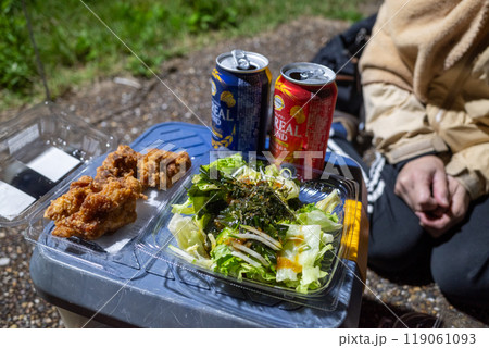 日本のスーパーマーケットで買って食べた意外とおいしい食べ物 119061093