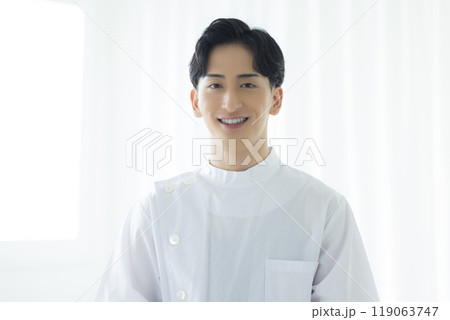 整体師の男性 整体師の男性 119063747